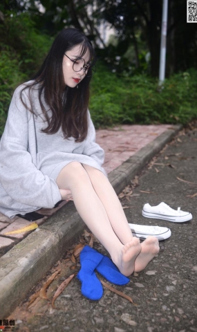 只糖原创 定制01期： 优米 – 裙摆撑得起所有温柔和盛夏