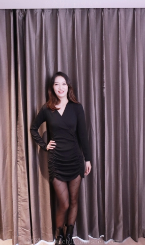 初夏女神 NO.013 依依~黑色瘦身连衣裙搭小黑皮鞋