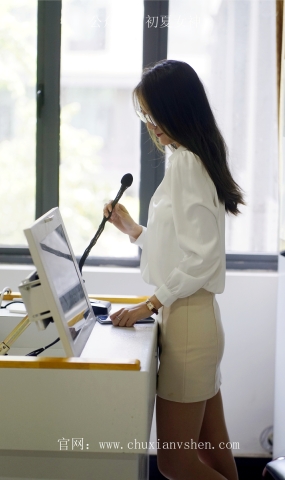 初夏女神 NO.071 依依 邻家女孩-实习篇