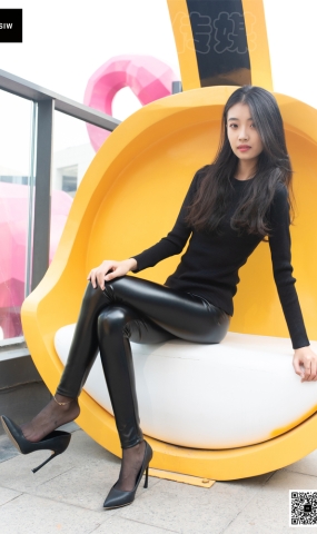 SIW斯文传媒 054 2019秋冬时尚性感紧身保暖加绒皮裤 - 蓉儿 [61P+135M]